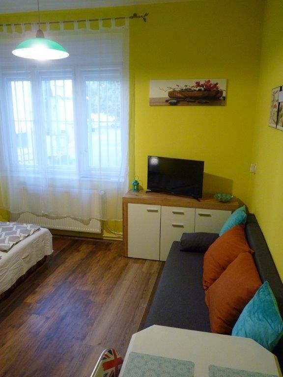 Eper Apartman Debrecen Esterno foto