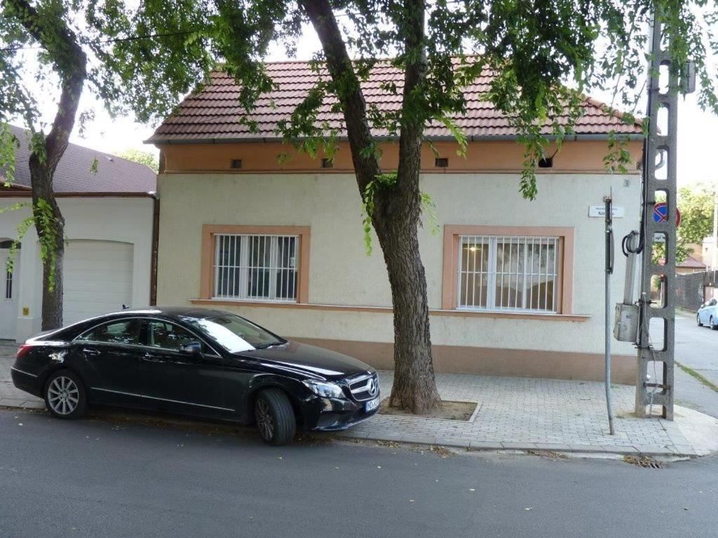 Eper Apartman Debrecen Esterno foto